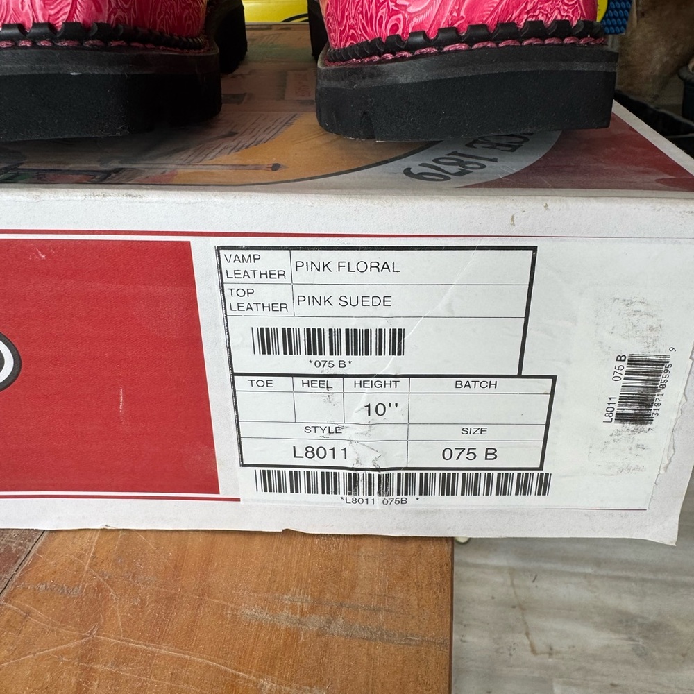 Justin Boots Vibrant Pink Heeled Boots - Picture 6 of 7